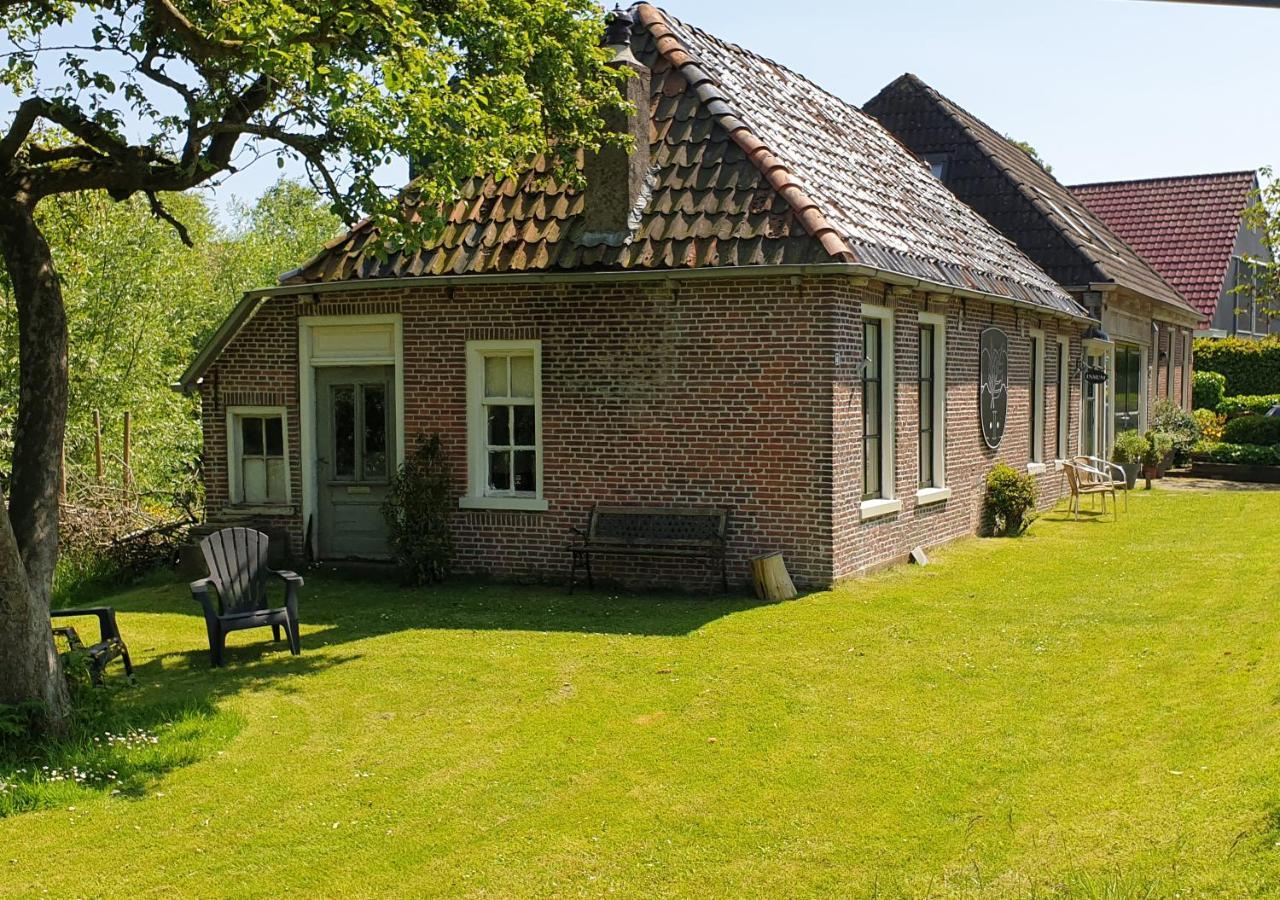 Fakansjehus Sfeervol Met Fijne Tuin Jirnsum Bagian luar foto