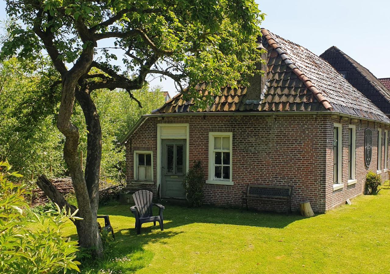 Fakansjehus Sfeervol Met Fijne Tuin Jirnsum Bagian luar foto